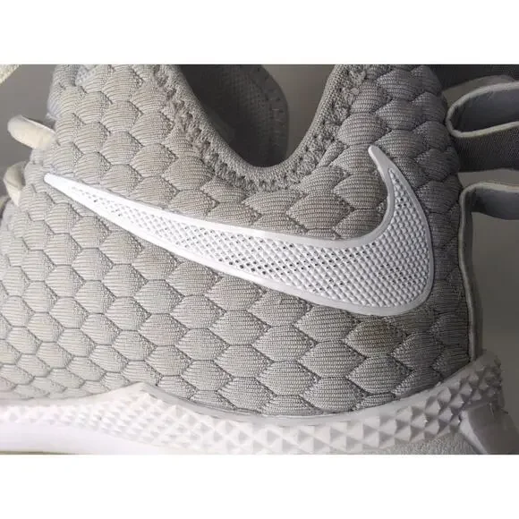 Nike LeBron Witness 3 330 Akron athletic basketball shoes 2018 sz 8.5 - Picture 9 of 10